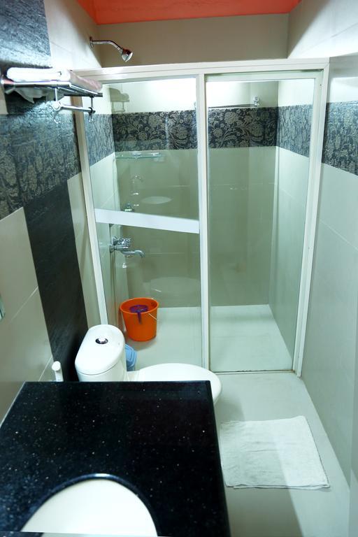 Chiramel Residency Apartment Kochi Ruang foto